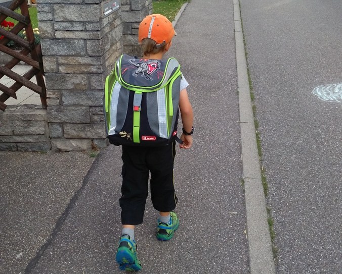 Valentin_mit_Schulranzen